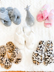 Criss cross leopard plush slippers