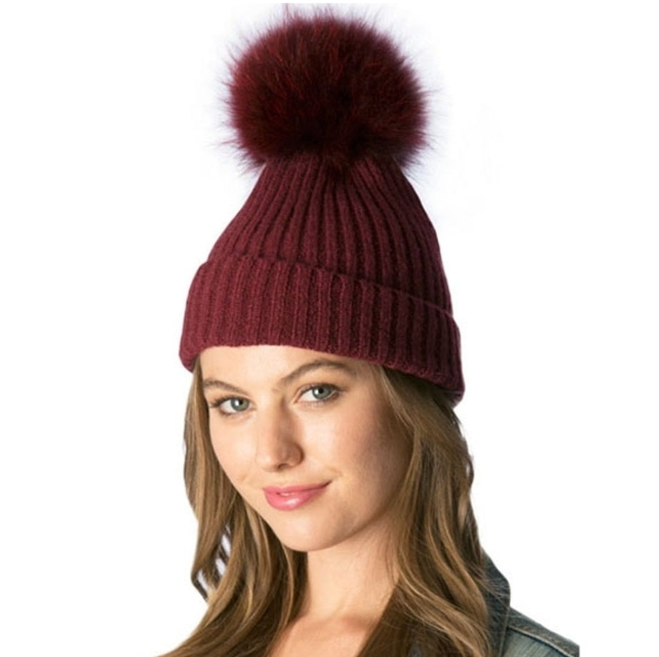 Pom hat in burgundy - Main Image